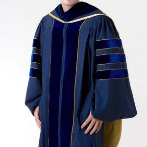Doctoral PhD Gown for University of California - Like new